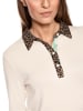 MARC CAIN Unifarbenes Poloshirt mit Leodetails in Weiß