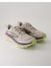 Brooks Laufschuhe in Beige
