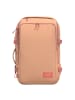 Cabinzero Adventure 44 Daypack 55 cm Laptopfach in sunny day