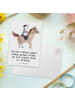 Mr. & Mrs. Panda Postkarte Reitsport Stolz mit Spruch in Weiß