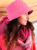 styleBREAKER Wende Fischerhut Veloursleder Optik / Teddyfell in Rosa