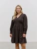 Vero Moda Kleid mit Schößchen in Chocolate Torte