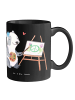 Mr. & Mrs. Panda Geschenktasse Künstlerin Chaos mit Spruch in Schwarz