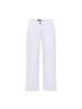 Cecil Capri in white