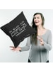 Mr. & Mrs. Panda couch kissen Da muss ich erstmal... mit Spruch in Schwarz