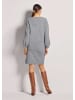 MADELEINE Elastisches Oversized-Kleid mit Taschen in steingrau