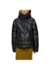 Q/S designed by Jacke in Schwarz
