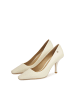 Kazar Studio Pumps in Creme