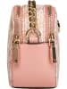 Guess Umhängetasche Izzy Camera Bag Tinsel in Light Rose Logo