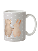 Mr. & Mrs. Panda Tasse Bär und Hase Umarmen ohne Spruch in Grau Pastell