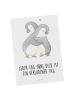 Mr. & Mrs. Panda Postkarte Pinguine Kuscheln mit Spruch in Weiß