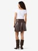 Noisy may Rock in Chocolate Brown1