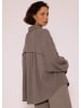 SASSYCLASSY Ultra Oversize Musselin-Blusenhemd kürzere Variante in Taupe