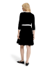 Vera Mont Strickkleid mit Rundhalsausschnitt in Schwarz/Weiß