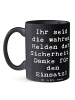 Mr. & Mrs. Panda Tasse Sicherheitsdienst Helden mit Spruch in Schwarz