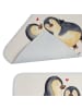 Mr. & Mrs. Panda Badezimmerteppich Pinguin umarmen ohne Spruch in Weiß