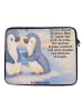 Mr. & Mrs. Panda Laptop Tasche Pinguine trösten Design mit Spruch in Weiß