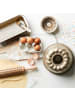 Butlers Gugelhupfform SWEET BAKERY in Beige