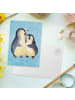 Mr. & Mrs. Panda Spruchkarte Pinguin umarmen ohne Spruch in Eisblau
