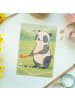 Mr. & Mrs. Panda Postkarte Panda Hockey spielen Design ohne Spruch in Weiß