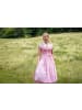 Berwin Dirndl mit ornamentalem Muster und Streifenschürze
