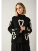 More & More kuscheliger Herzen-Pullover in black