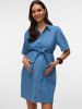 mama licious Kleid in Light Blue Denim 1