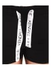 Kendall + Kylie Shorts in Schwarz/Weiß