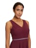 Vera Mont Abendkleid mit Plissee in Deep Wine
