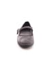 Victoria Janes Oda in Grau