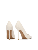 Kazar Pumps in Off-white