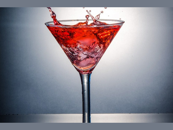 Upscale Cocktail Lounge & Restaurant w/Real Estate