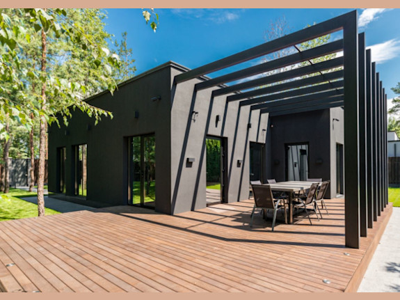 Turnkey Opportunity /Hurricane-Rated Pergola Design & Installation