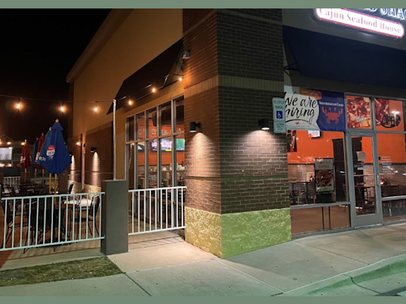 Successful Vietnamese and Seafood Restaurant in Southern NC