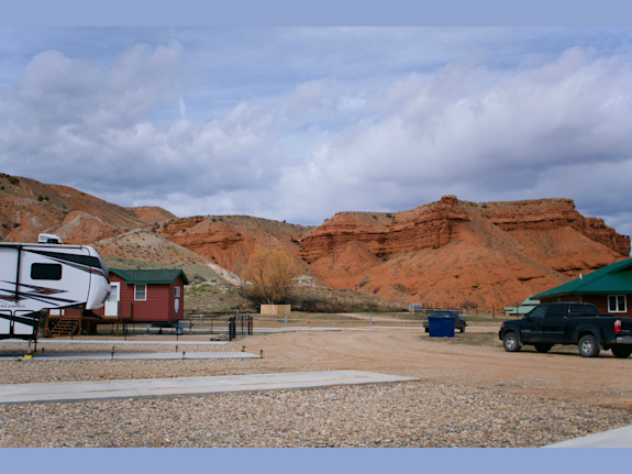 Prime Lot in Scenic WY with Full Amenities