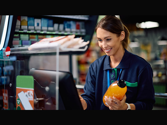 Lean Convenience Store with Strong Pricing Power