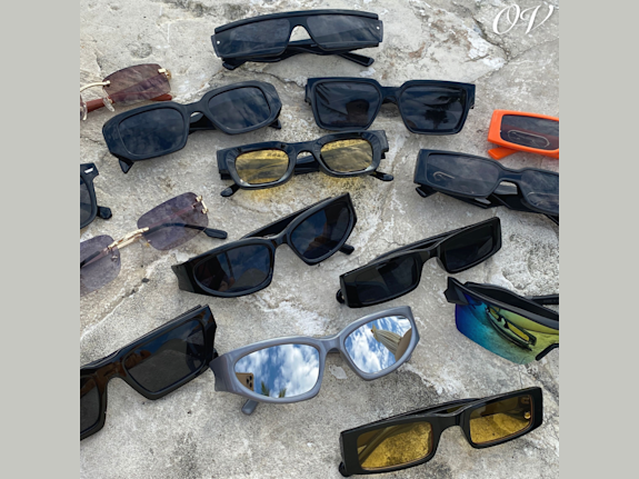 Thriving E-Commerce Brand Offering Stylish Eyewear