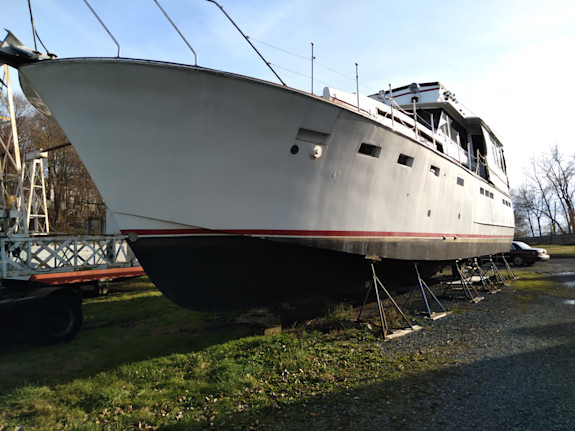 Large Yatch   /Passenger /Charter /or Live Aboard