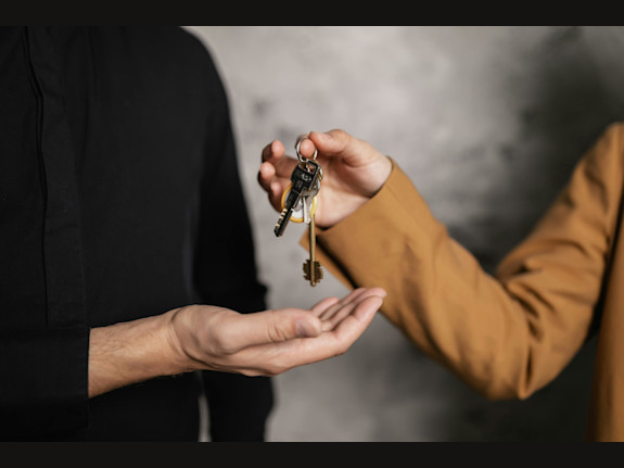 Industrial Building on 2.9 Acres