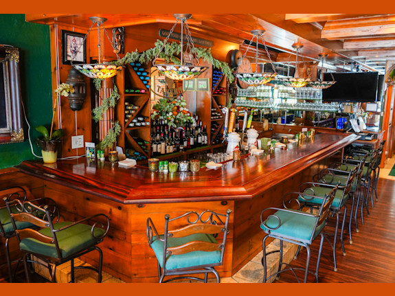 Popular Well Established Restaurant In Sarasota