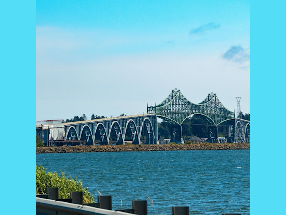 New! High-Visibility Bend, OR Small Animal Clinic