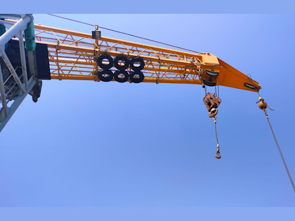 Caterpillar 68T Crane in Stock for Sale