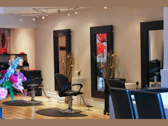 Hair & Nail Salon For Sale Downtown Victoria $6900