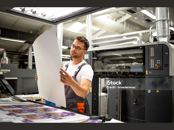 Sign And Print Franchise With Strong Revenue