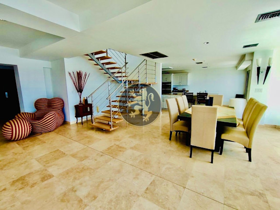 5Br Penthouse — Cupecoy — Sint Maarten