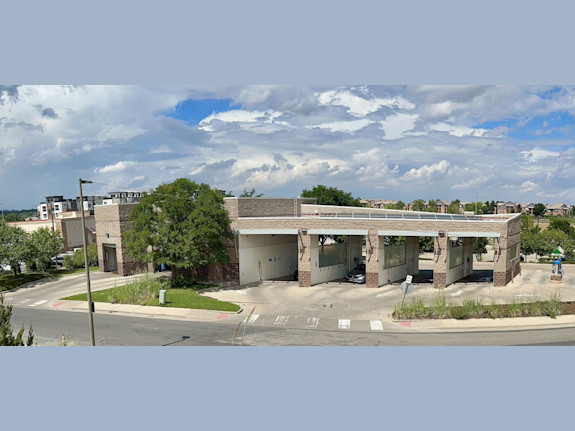 Neighborhood 4+2 Car Wash in Denver Area