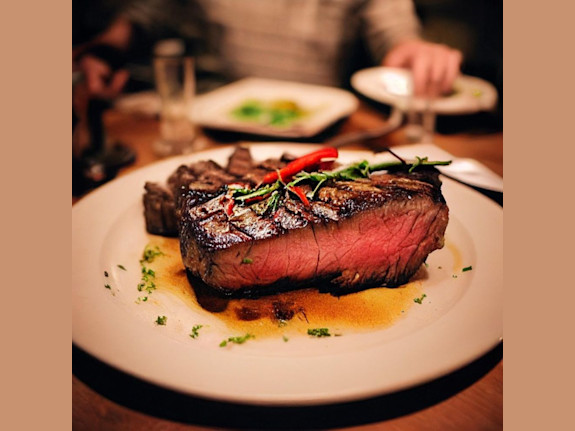 Turnkey SteakHouse Opportunity: $900K Revenue