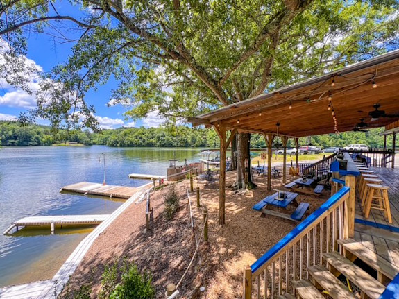 Waxahatchee Marina & Grill / RV / AirB&B's