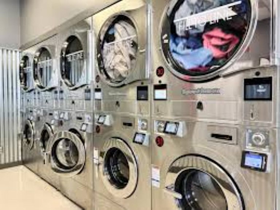 Remodeled Laundromat in Prime Location