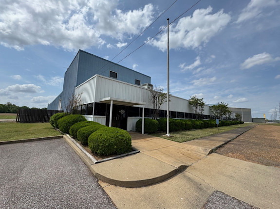 Foreclosure Auction - 64,388 +/- SF Industrial Bui